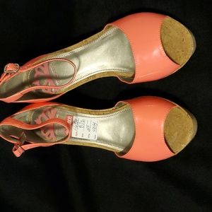 Fergalicious 8.5 cute shoe